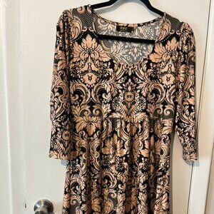 R & B Floral Round neck 3/4 sleeves SZ L